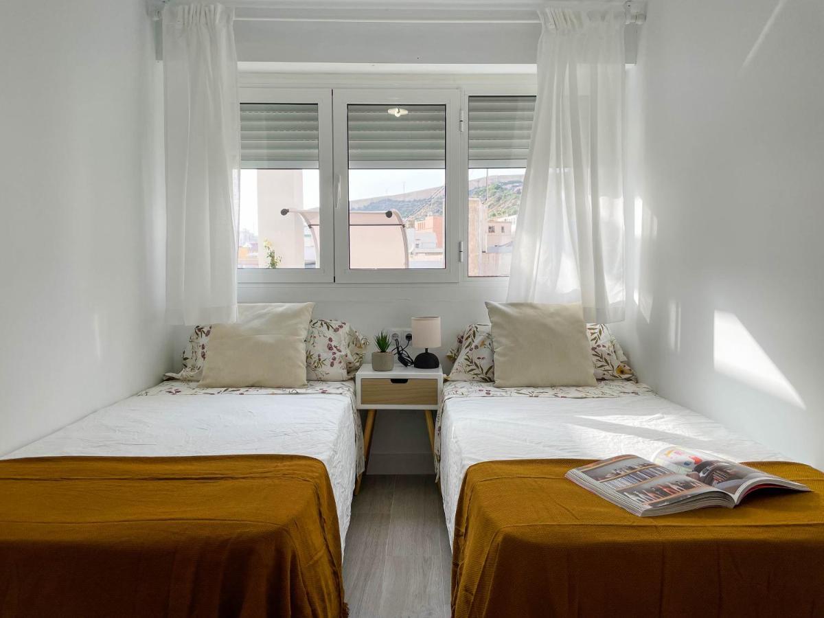 La Terraza. Vistas Al Castillo A 1 Min. De La Playa อาลิกันเต ภายนอก รูปภาพ